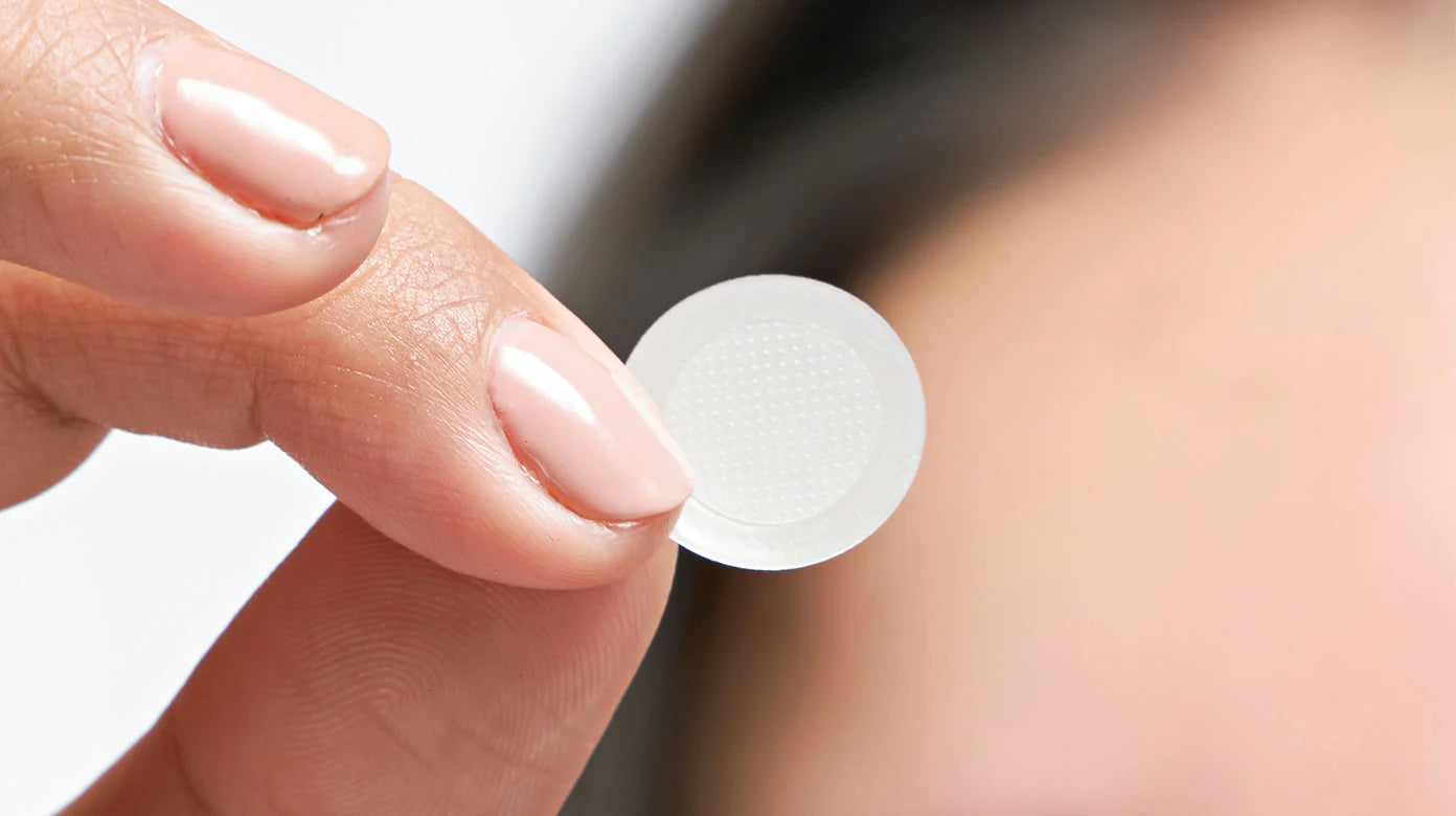 Patch micro-aiguilles Réduit les boutons douloureux en une nuit (sans les percer)